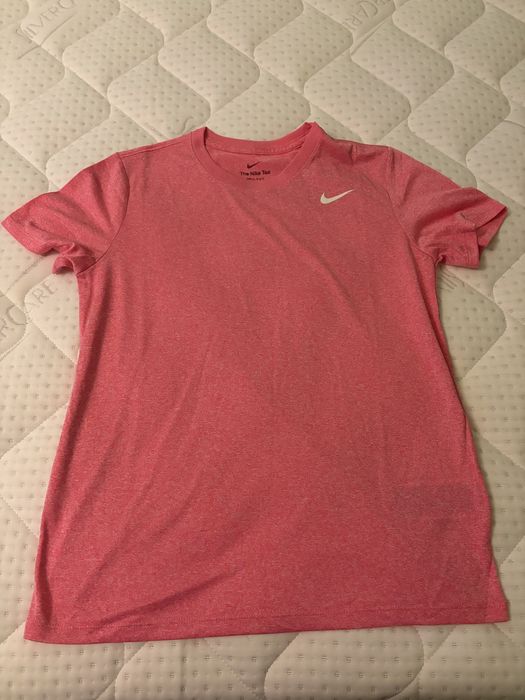 Дамска тениска Nike