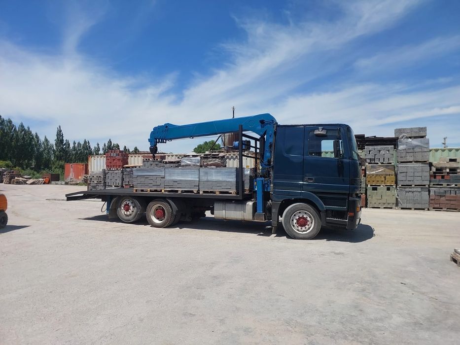 Грузовой эвакуатор длиномер манипулятор