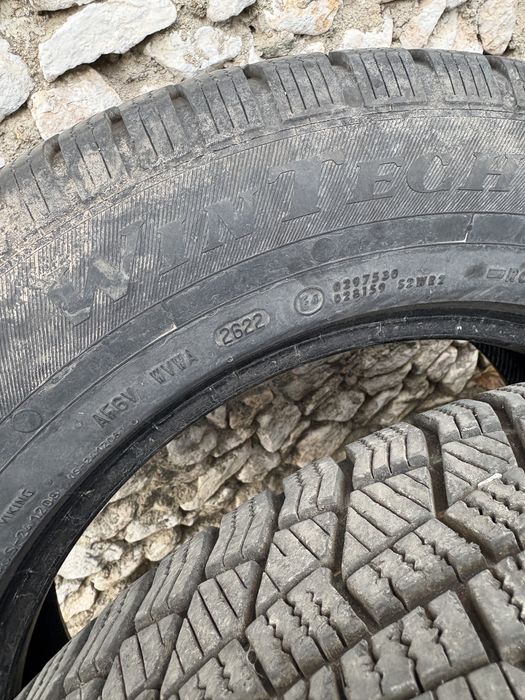 Зимни гуми 215/65r16