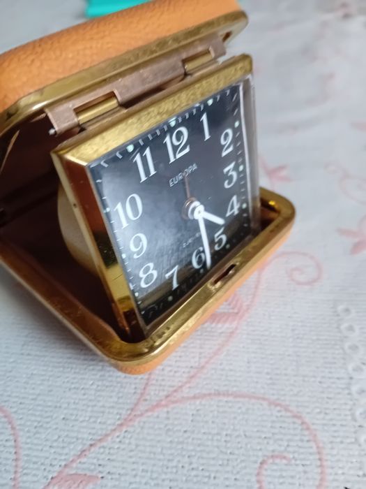 Două ceasuri vechi, stare buna, de colecție