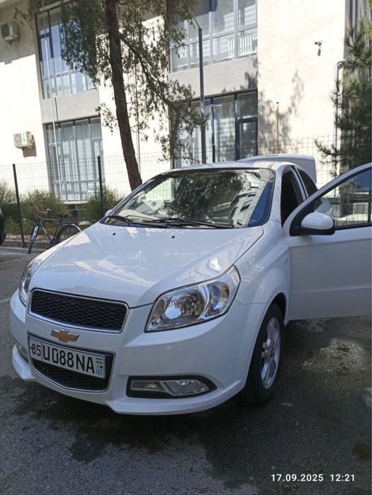 НексиЯ 3 сотилади