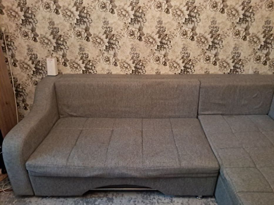 Продам диван недорого