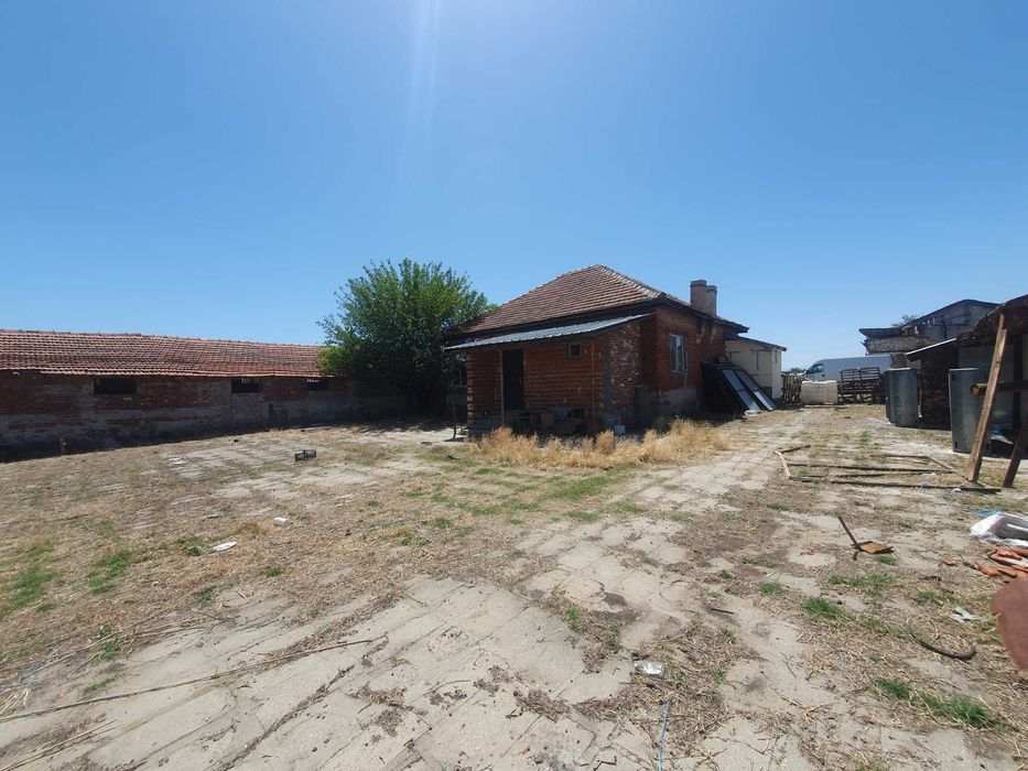 Продава се Промишлена сграда в с. Караджалово, Област Пловдив - 2522 кв.м за 20 €/кв.м - Снимка #4