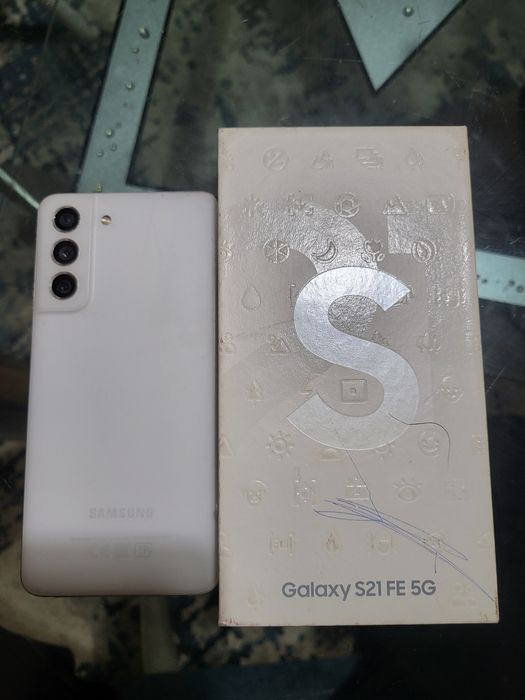 Samsung s 21 fe 5g srochno sotiladi