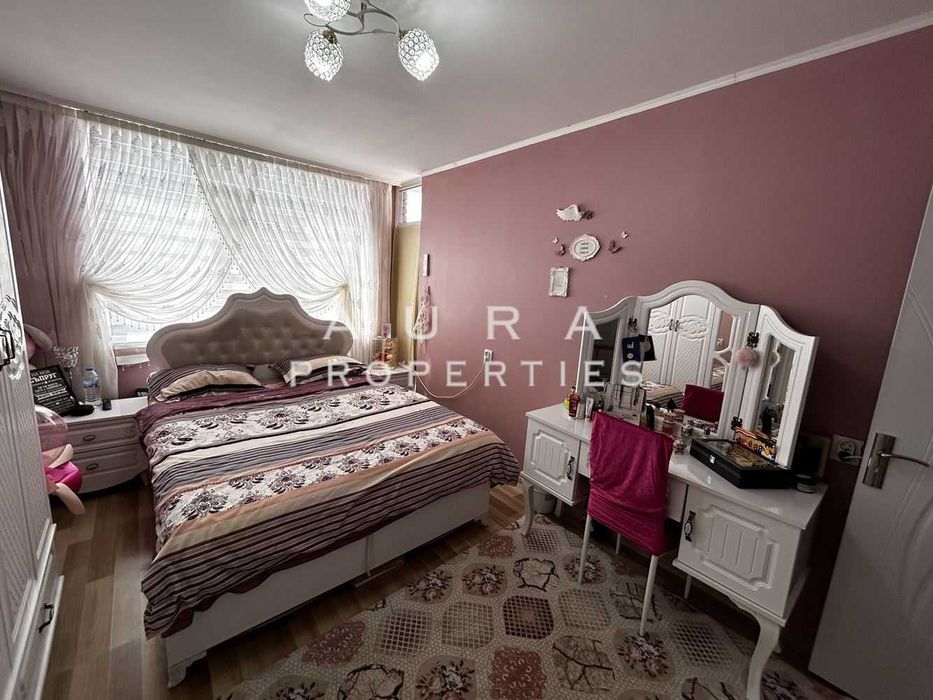 Продава се Четиристаен апартамент в Разград, Освобождение - 125 кв.м за 1020 €/кв.м - Снимка #9