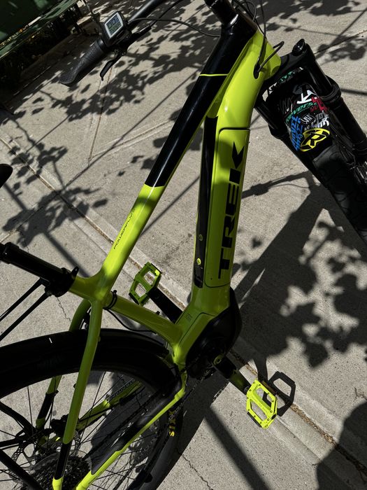 Vand bicicleta electrica Trek Powerfly 5 sau schimb cu Iphone 17 Pro Max