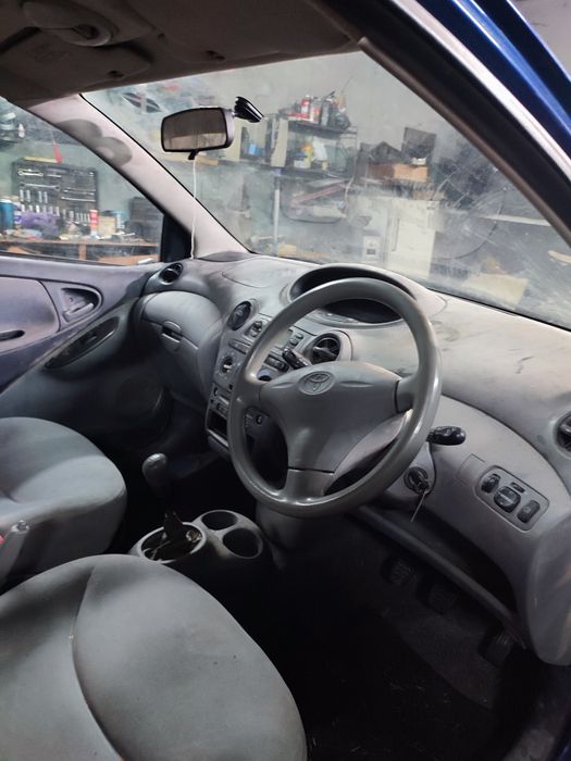 Продам Toyota Yaris