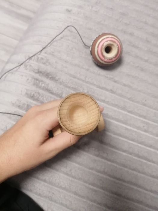 Vând kendama strogo neopolitan chocolate