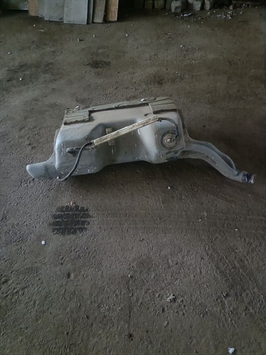 Продам бак Ауди 80 б3 1991г