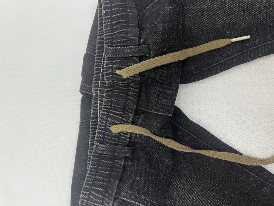 Джинсы черные для мальчика , 28 размер