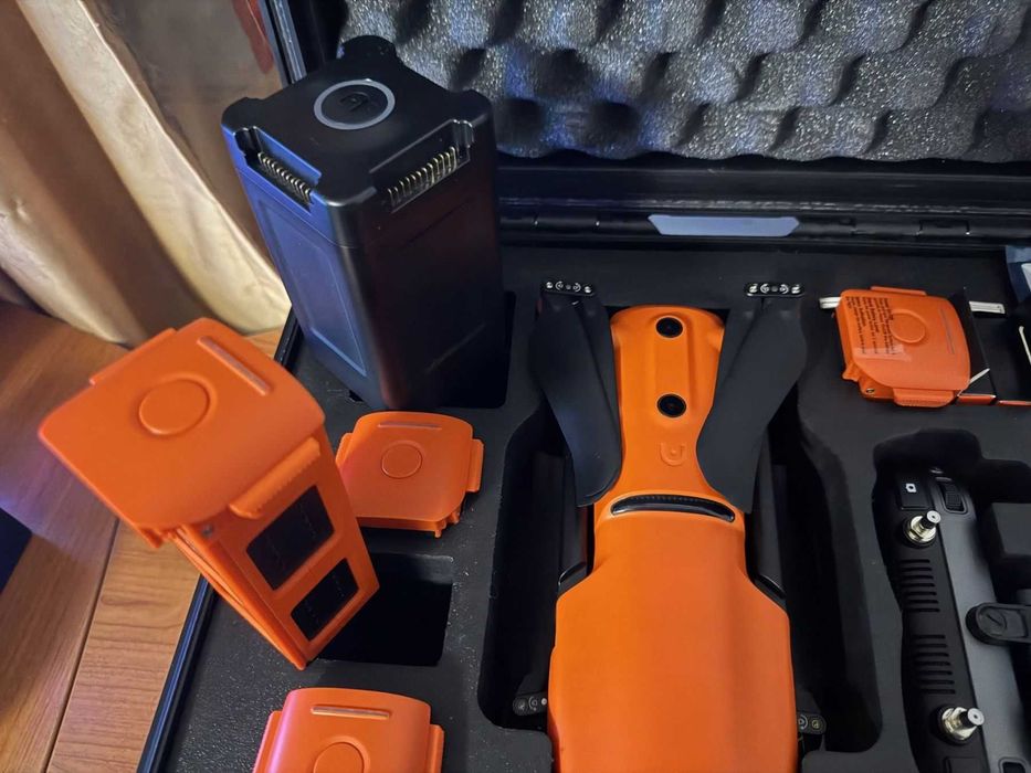 6K Дрон Autel Evo 2 Pro V1 Rugged Bundle с 5 батерии, 2 дистанционни, charging hub, бързо зарядно