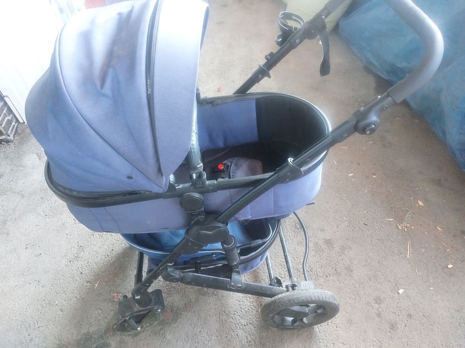 Детская коляска  новая с горным тормозам