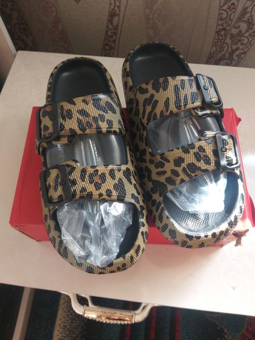 Продам новую обувь