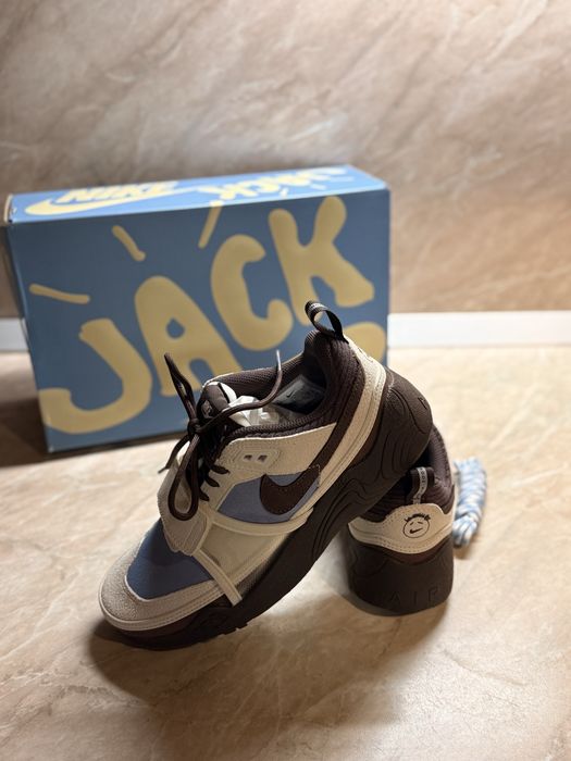 Travis Scott × Nike Zoom Field Jaxx "Pale Ivory / Leche Blue”
