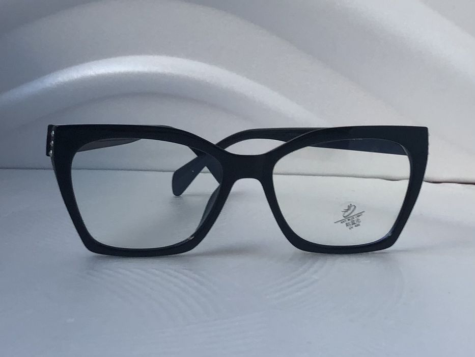 Прозрачни дамски очила за компютър