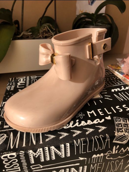 Сапожки для девочки