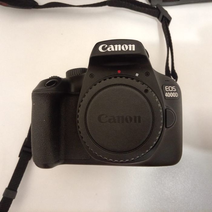 Продам камеру проф Canon EOS 4000D