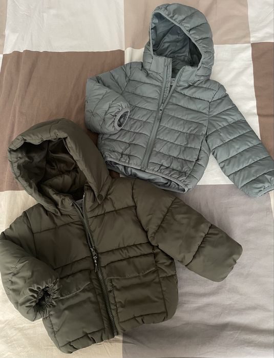 Geacă H&M de toamnă/primăvară pentru băieți, mărimea 1,5–2 ani (înălțime 92 cm).