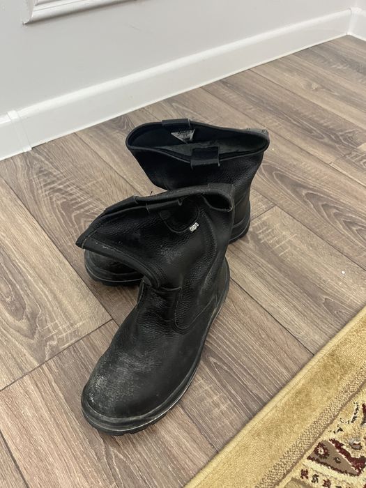 Продается спецовки и обуви