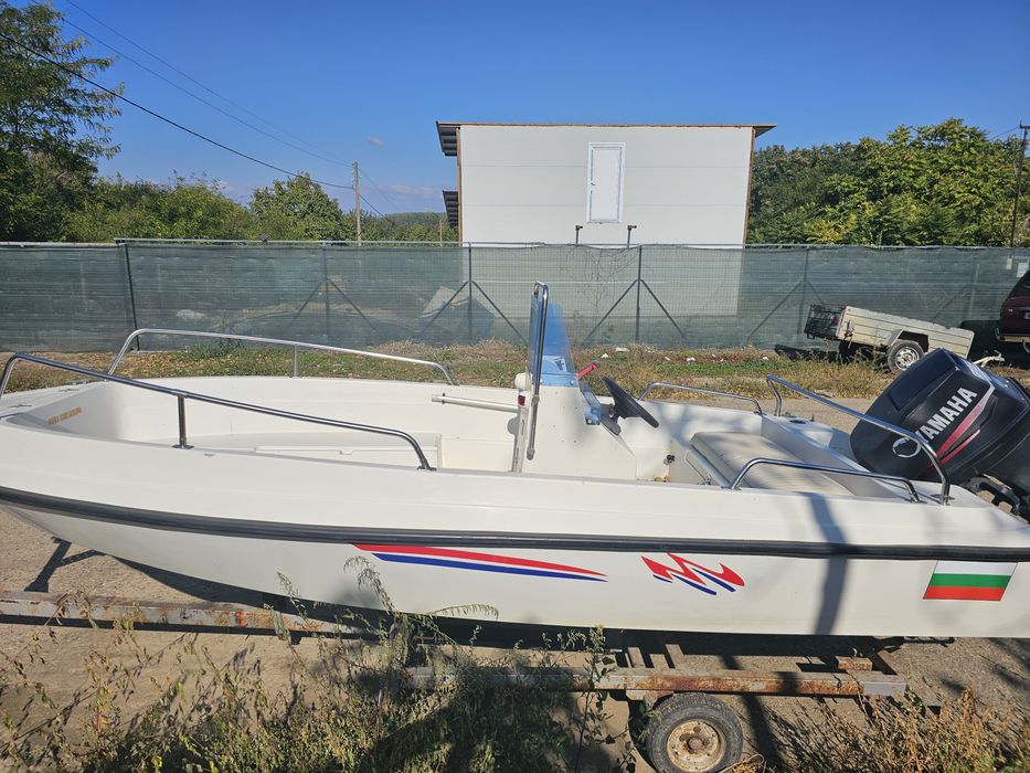 Лодка Open 485  с двигател Yamaha 75к.с.