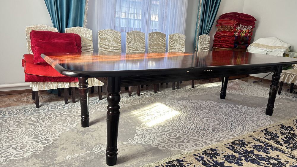 Стол для гостиный