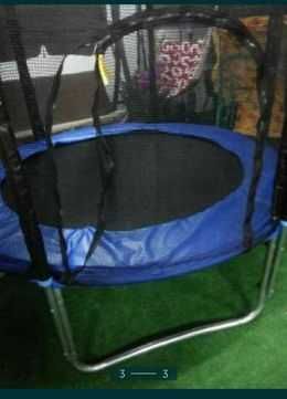 Батут детски с мрежа чисто нов!