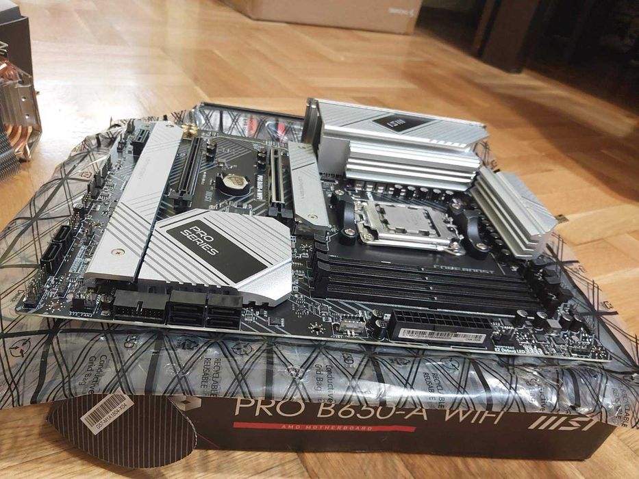 AMD Ryzen 5 7600X + MSI Pro B650-A Wi-Fi