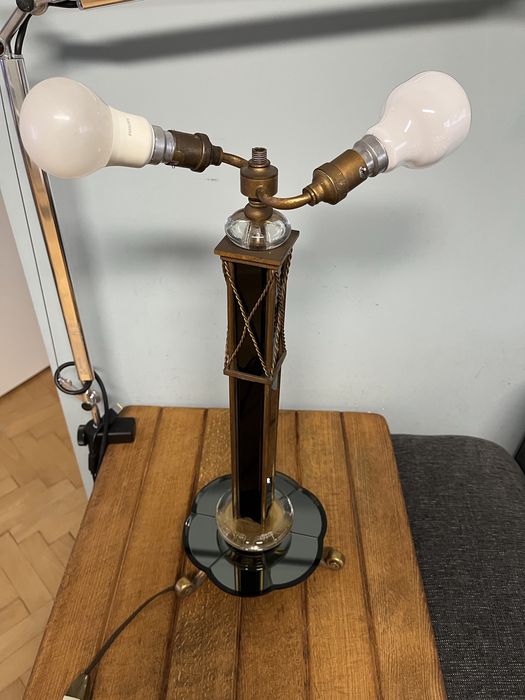 Винтидж настолна антична лампа небостъргач в стил арт деко