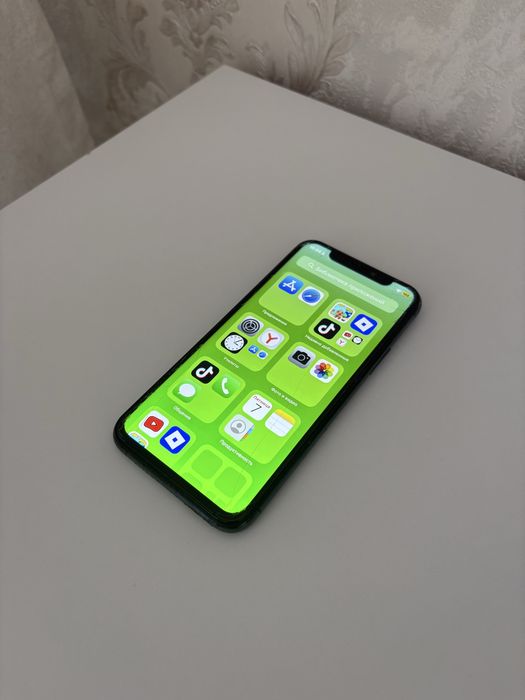 Продам iPhone 11 Pro 256 ГБ