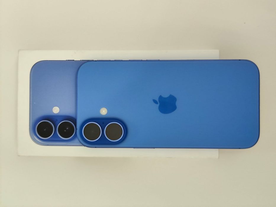 Iphone 16 blue “Нов”
