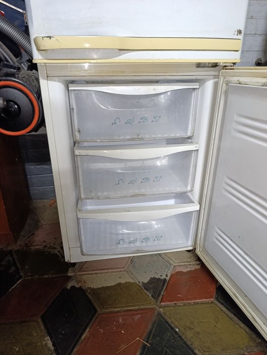 Холодильник Samsung — работает отлично