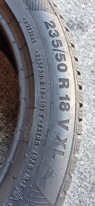 4 anvelope iarna ca si noi Continental 235/50/18.Pretul este pe bucata