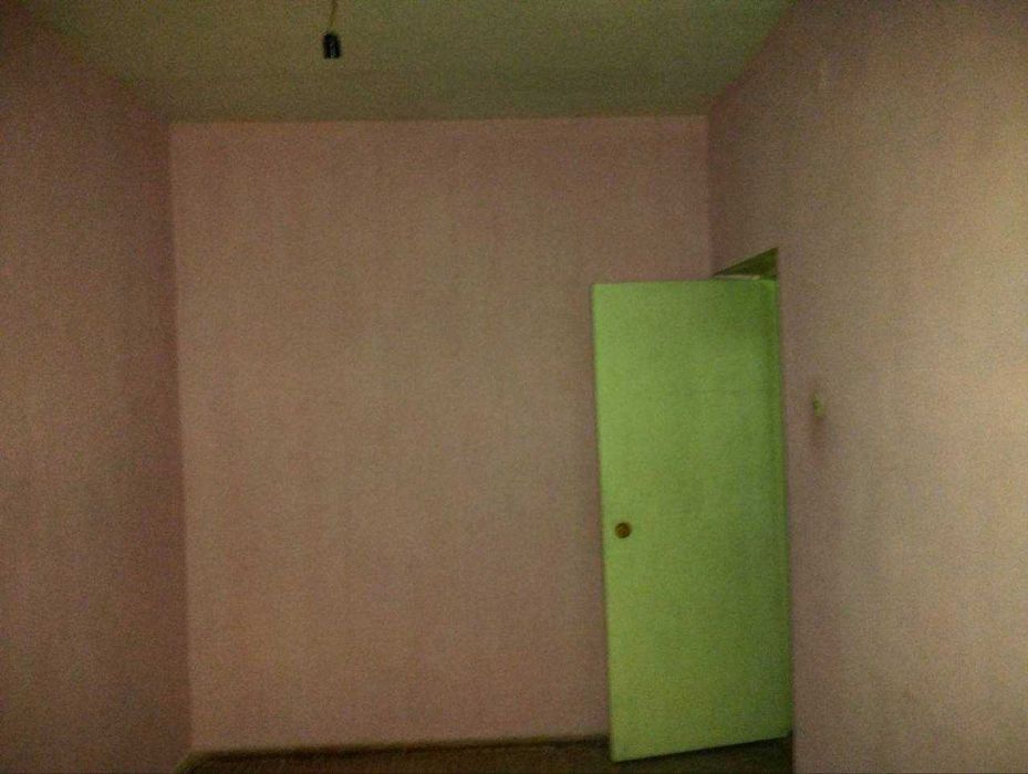 Срочно продается 5-комнатнаяквартира центре города Гулистана