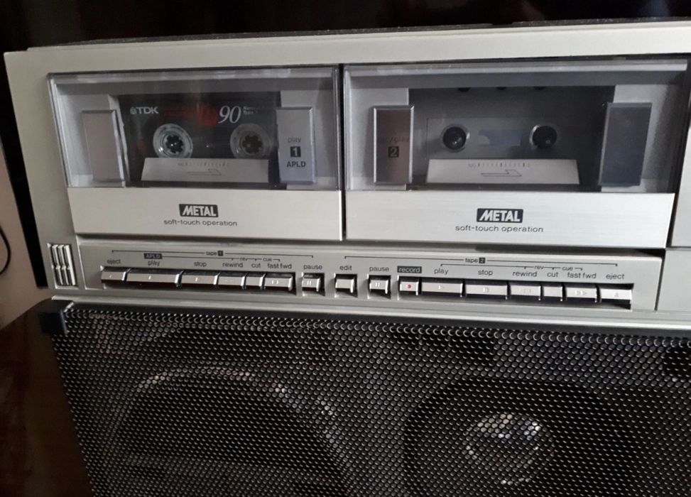 Sharp GF 777 radio casetofon