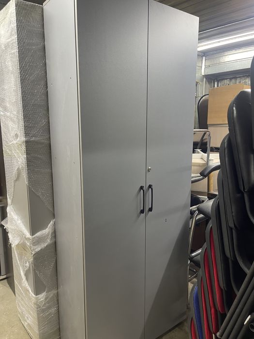 Шкафы офисные гардеробные