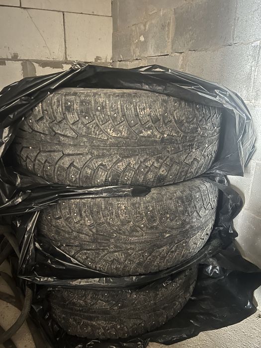 Срочно,Шины 200 тойата,275/60 R18