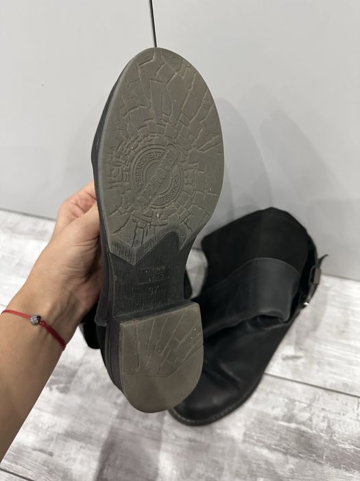 Черни ботуши от естествена кожа