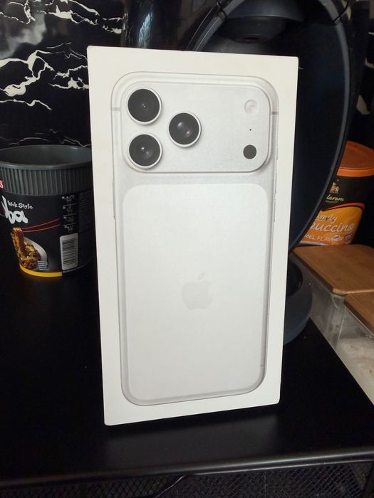 IPhone 17 Pro Max sigilat