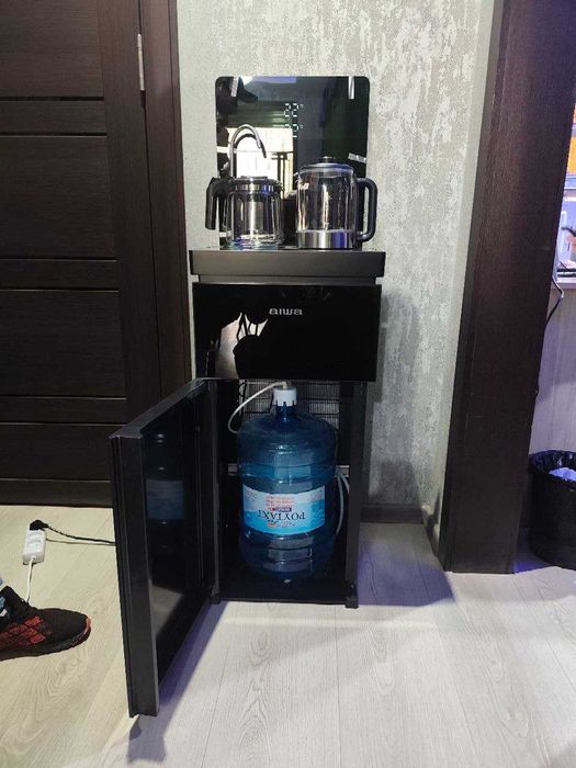 Брендовый кулер AIWA C голосовым управлением с сенсорным дисплеем