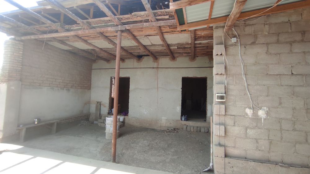 Ховли сотилади Тинчлик коргонидан