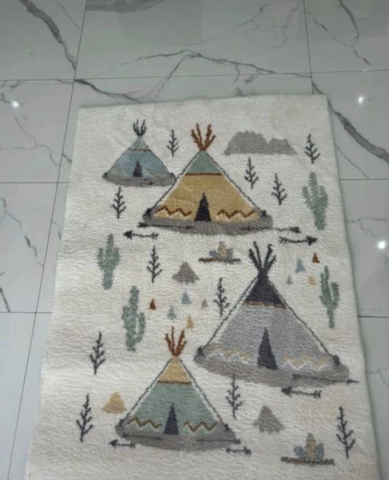 Covor camera copiilor