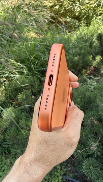iPhone 17 pro, 256, Orange, EAC (от нового не отличить)