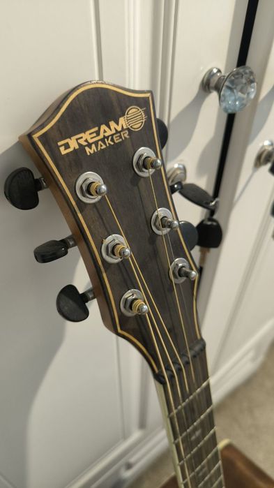 Akkustik gitara Dream Maker