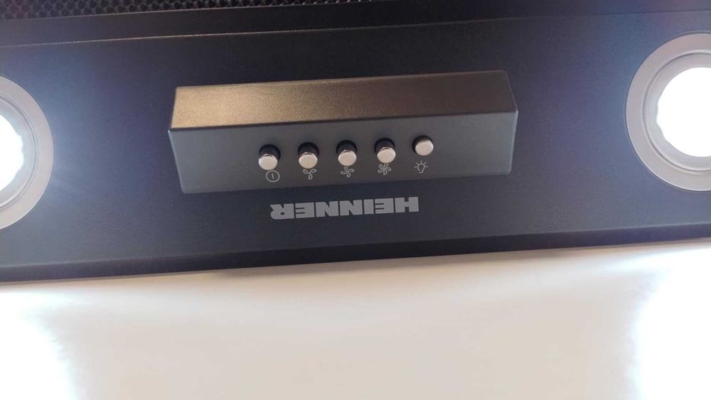 Черен Абсорбатор за вграждане Heinner 610 м3/ч 215 W