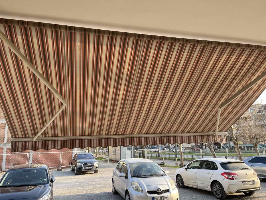 Продавам тента -слънцезащитен сенникк