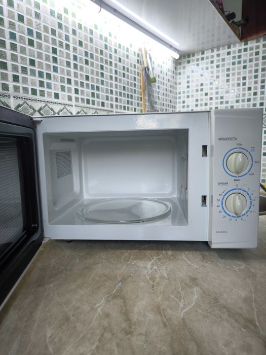 Микроволновка LG