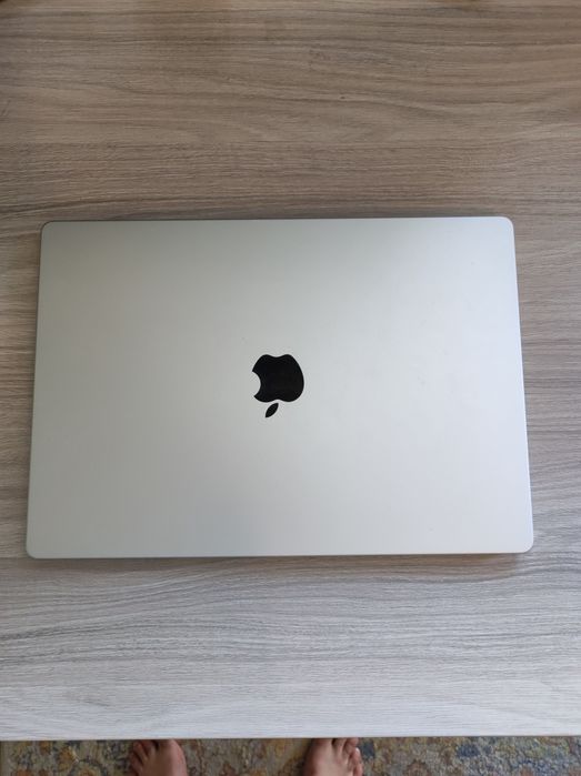 MacBook Pro 16" M1 / 16GB RAM / 512GB SSD  SILVER
