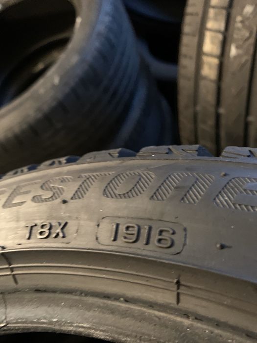 Anvelope M+S Bridgestone/Vredestein 225/40/18