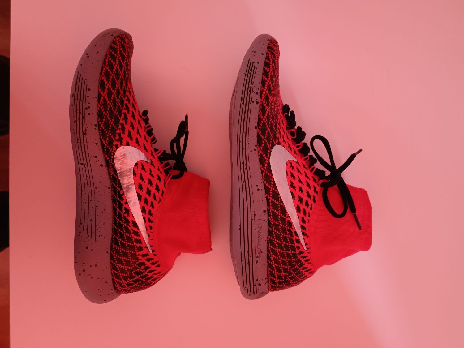 Flyknit lunarepic hot sale shield