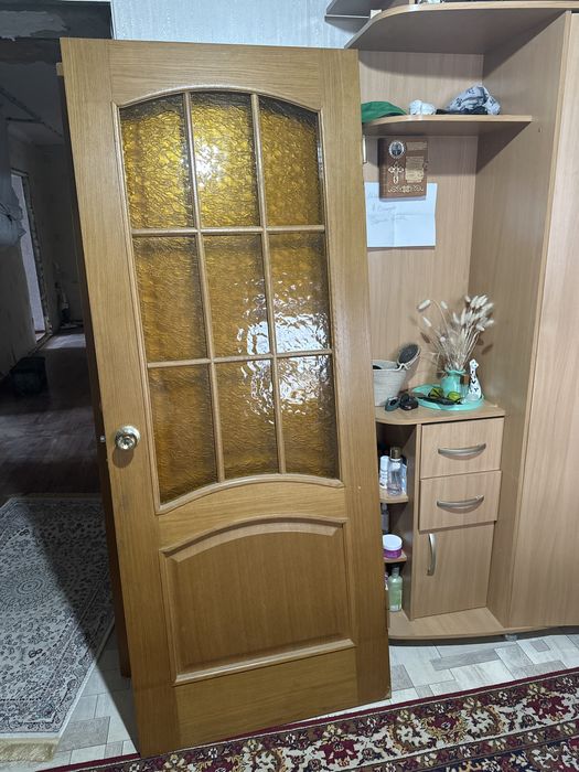 Двери межкомнатные б/у
